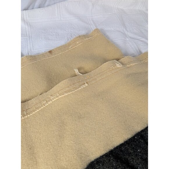 Vtg Blanket Hudson Bay ? or similar 3.5 point Wool 63x72 Gold white label READ - Picture 7 of 16
